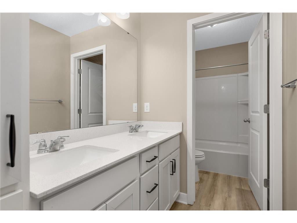6180 Martin Avenue NE Albertville MN 55301 7085817 image25