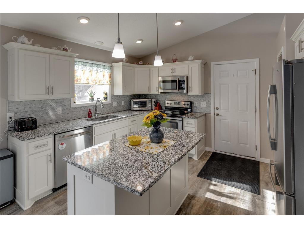 6185 Fairfax Court Baxter MN 56425 7014400 image4