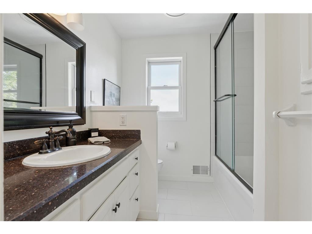 6185 Partridge Court Lino Lakes MN 55110 - Bald Eagle 7014887 image40