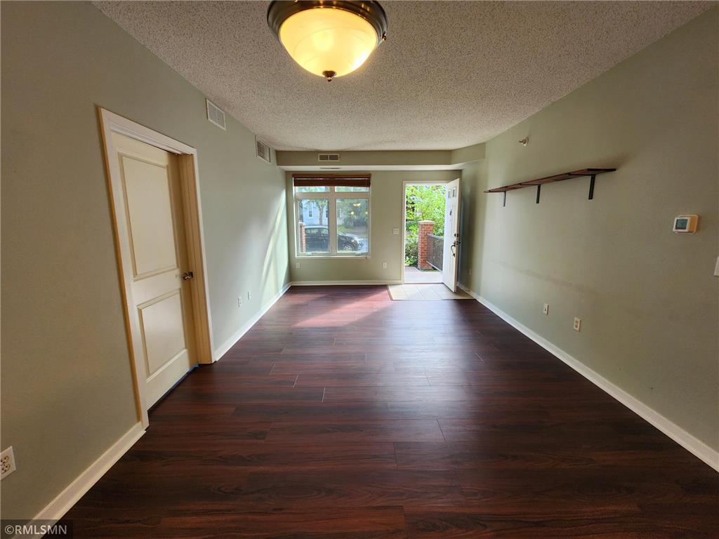 619 8th Street SE #103 Minneapolis MN 55414 6754976 image6