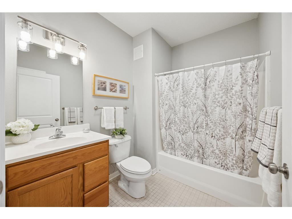 619 8th Street SE #303 Minneapolis MN 55414 6717439 image23