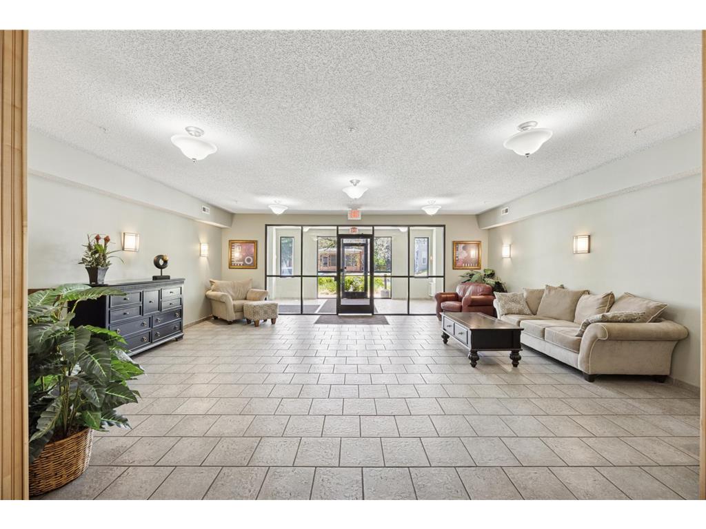 619 8th Street SE #303 Minneapolis MN 55414 6717439 image4