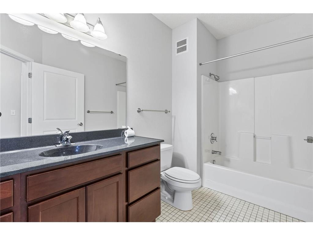 619 8th Street SE #315 Minneapolis MN 55414 7001145 image18