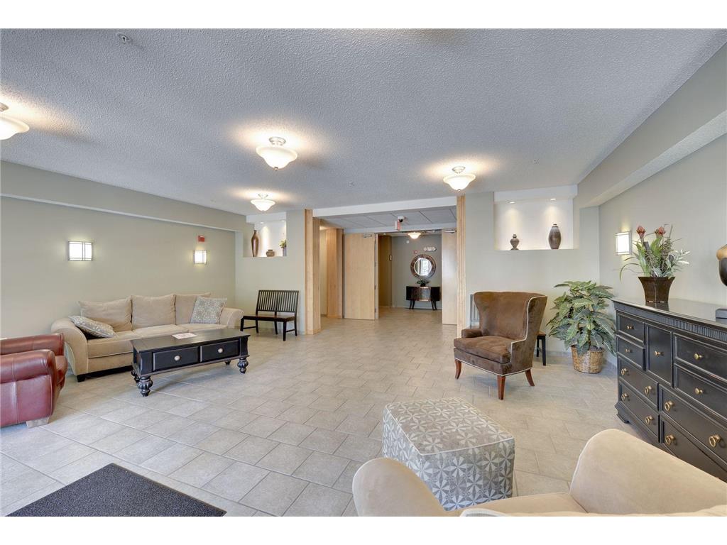 619 8th Street SE #409 Minneapolis MN 55414 7013748 image5
