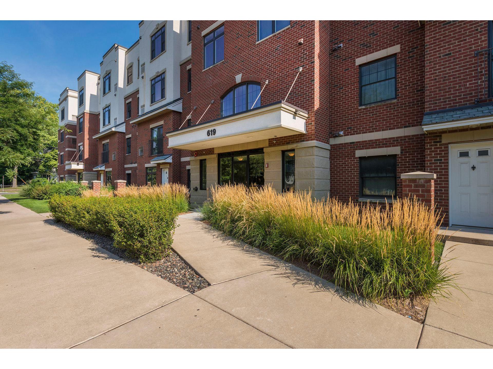 619 8th Street SE 413 Minneapolis MN 55414 MLS 5766927 Edina Realty