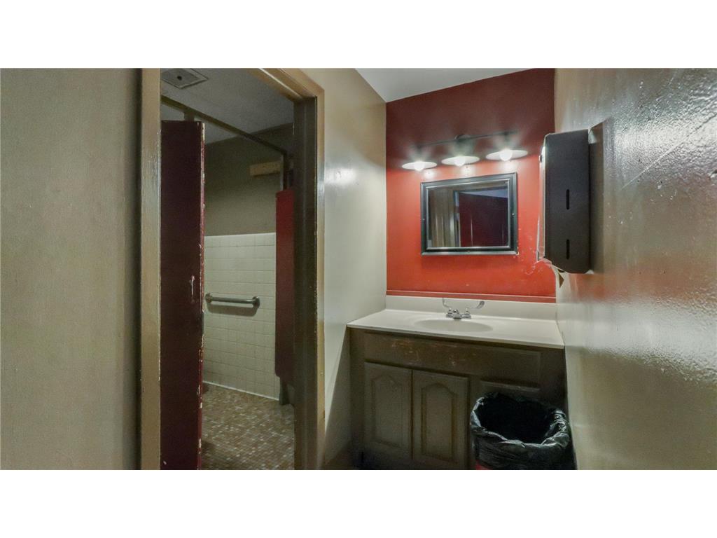 619 Broadway Street S Menomonie WI 54751 6541052 image16