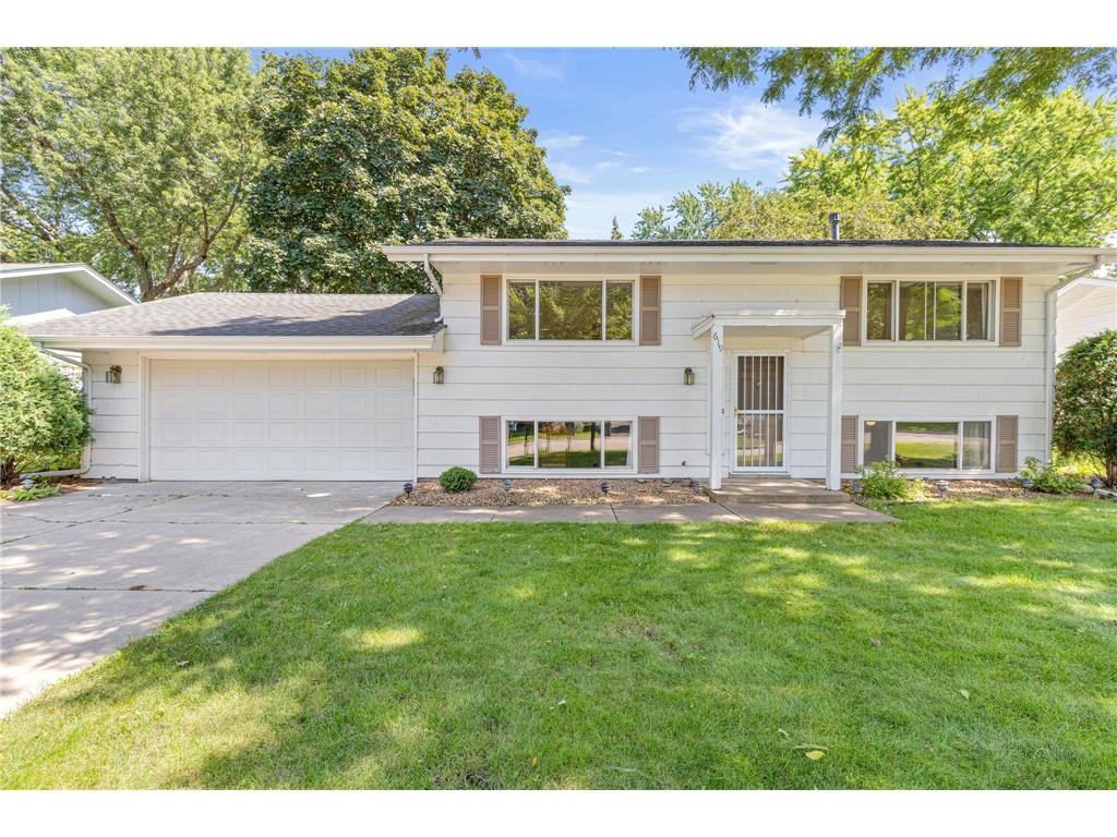 619 Continental Drive New Brighton MN 55112 6566729 image1