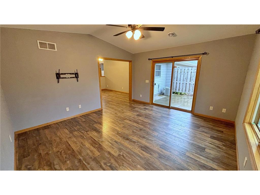 619 Fir Avenue NE Montgomery MN 56069 6804497 image28