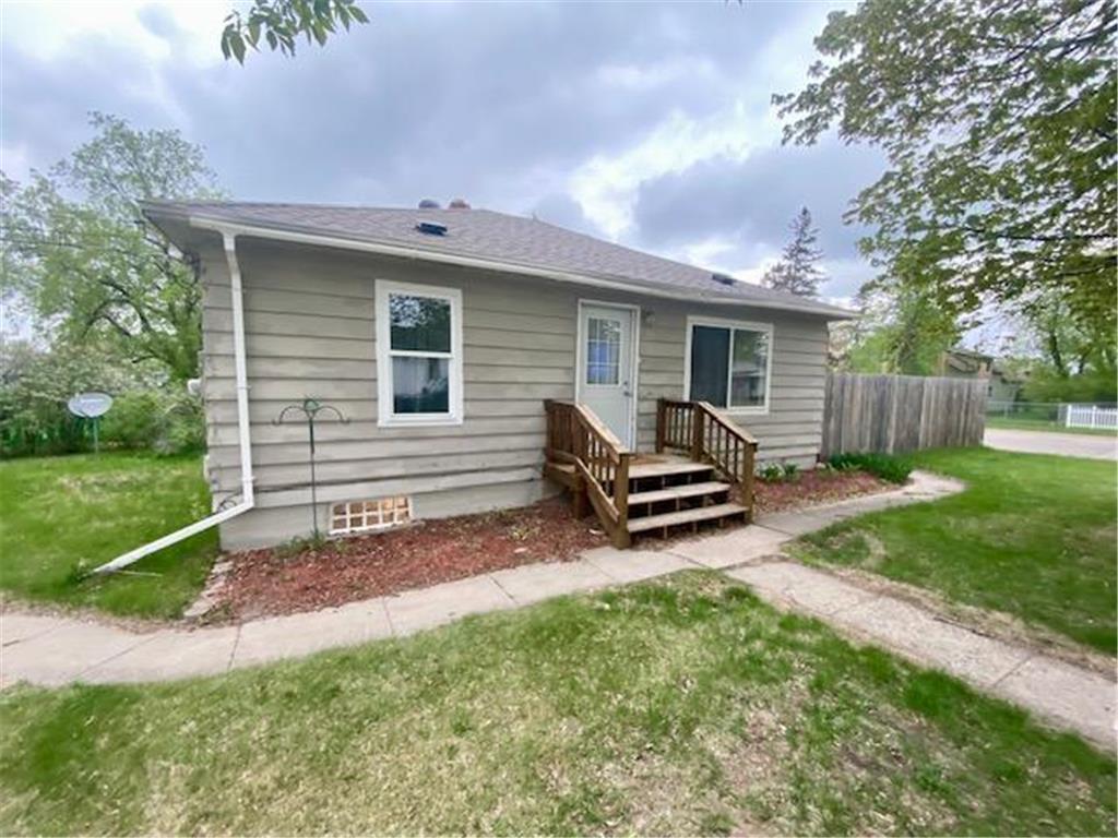 619 Pershing Avenue SE Bemidji MN 56601 6374338 image1