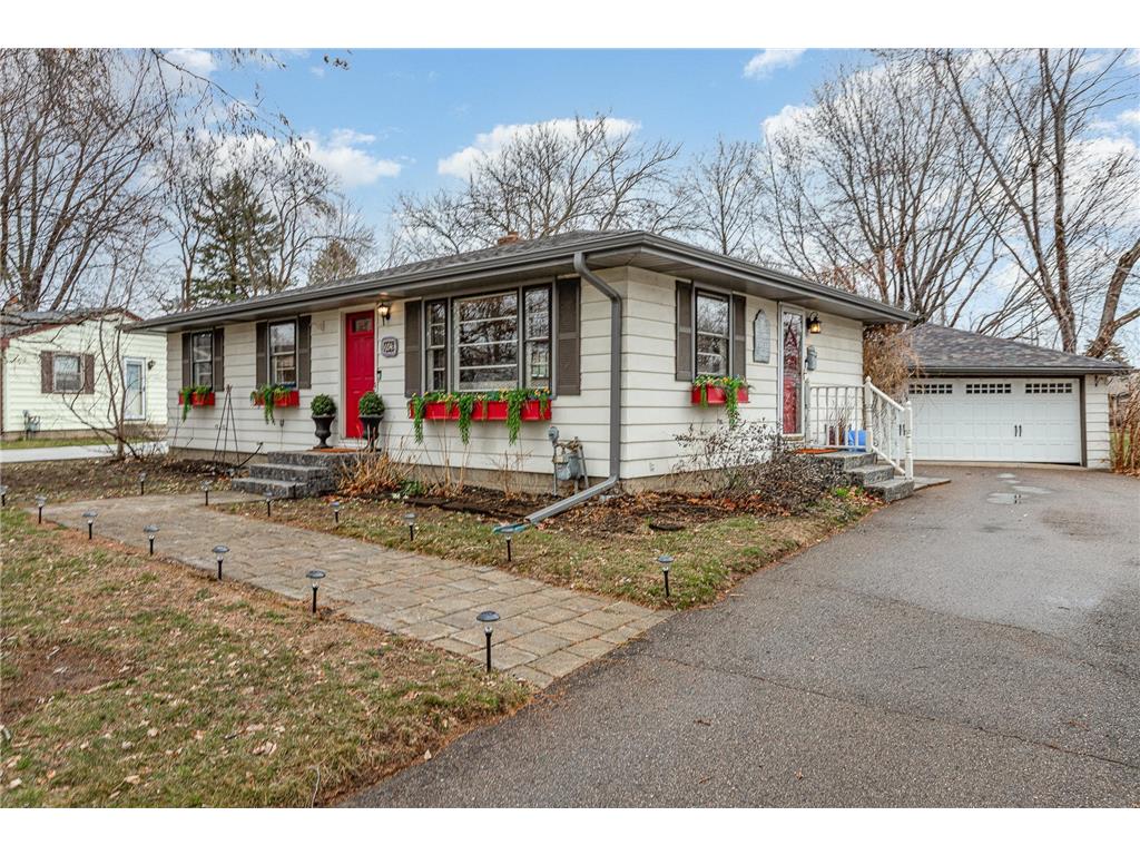 6194 Dell Lane N Woodbury MN 55125 6492291 image1