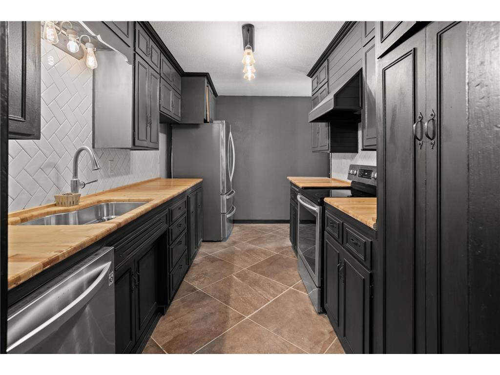 62 18TH Avenue N Fargo ND 58102 7100830 image2