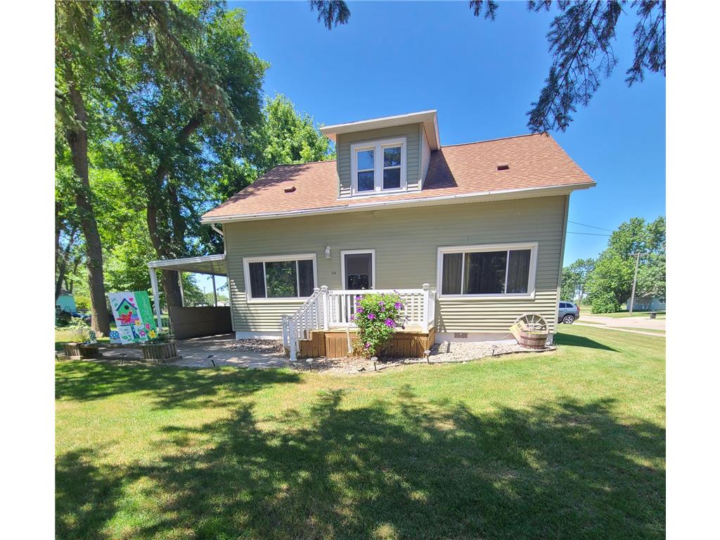 620 2nd Avenue NE, Pipestone, MN 56164 MLS 6227704 Edina Realty