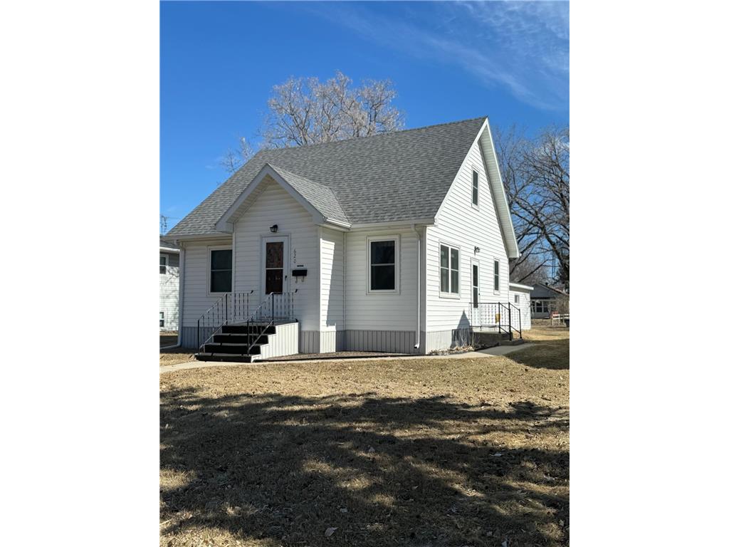 620 Kendall Avenue S Thief River Falls MN 56701 6509203 image1