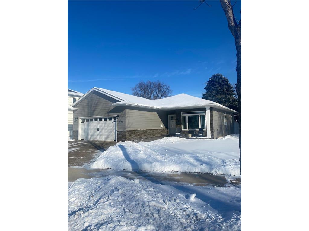 620 Lake Street, Worthington, MN 56187 MLS 6317934 Edina Realty