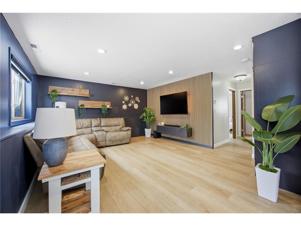 620 N Washington Avenue Detroit Lakes MN 56501 7012880 image18