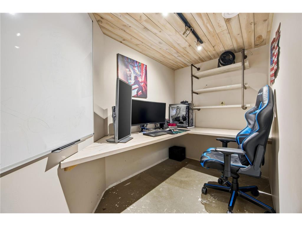 620 N Washington Avenue Detroit Lakes MN 56501 7012880 image27