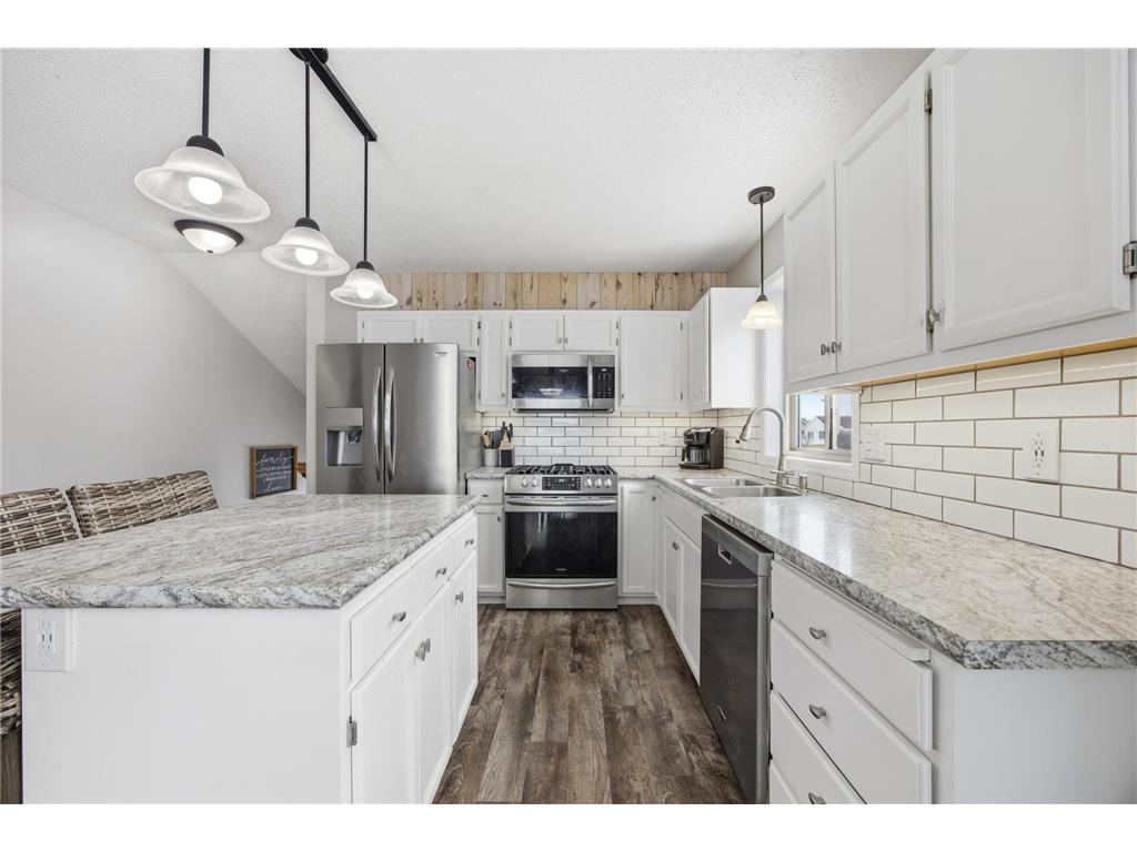 620 N Washington Avenue Detroit Lakes MN 56501 7012880 image6