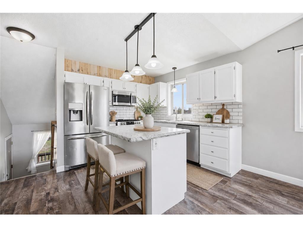 620 N Washington Avenue Detroit Lakes MN 56501 7072458 image2