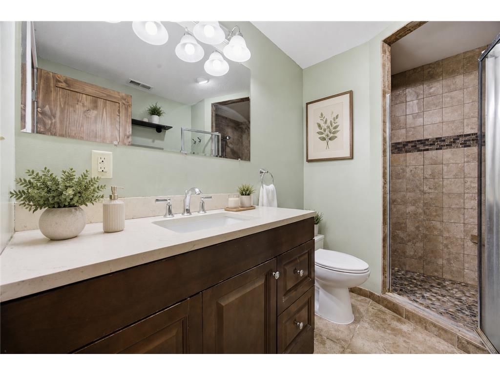 620 N Washington Avenue Detroit Lakes MN 56501 7072458 image28