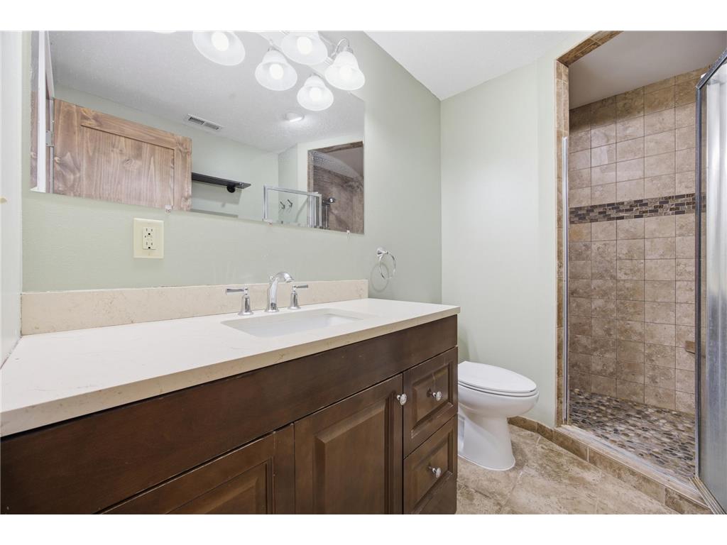 620 N Washington Avenue Detroit Lakes MN 56501 7072458 image29