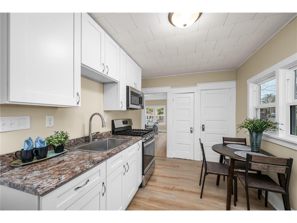 620 Oliver Avenue N Minneapolis MN 55411 7029067 image10
