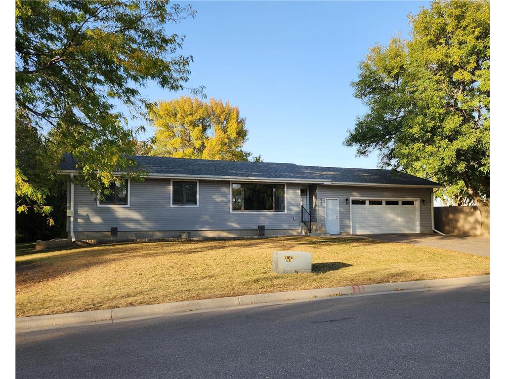 620 Sunrise Avenue Bird Island MN 55310 6615315 image1