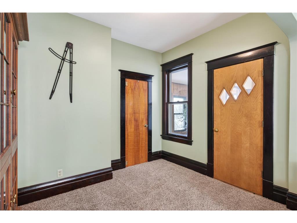 620 Van Buren Street NE Minneapolis MN 55413 7069234 image12
