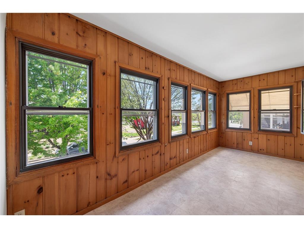 620 Van Buren Street NE Minneapolis MN 55413 7069234 image20