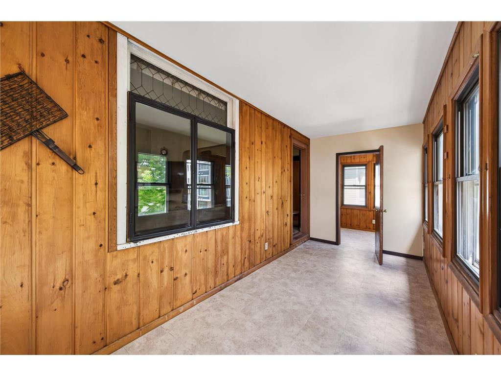 620 Van Buren Street NE Minneapolis MN 55413 7069234 image22