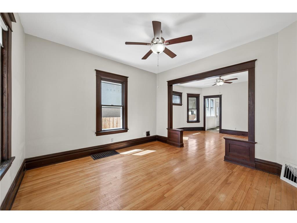 620 Van Buren Street NE Minneapolis MN 55413 7069234 image26