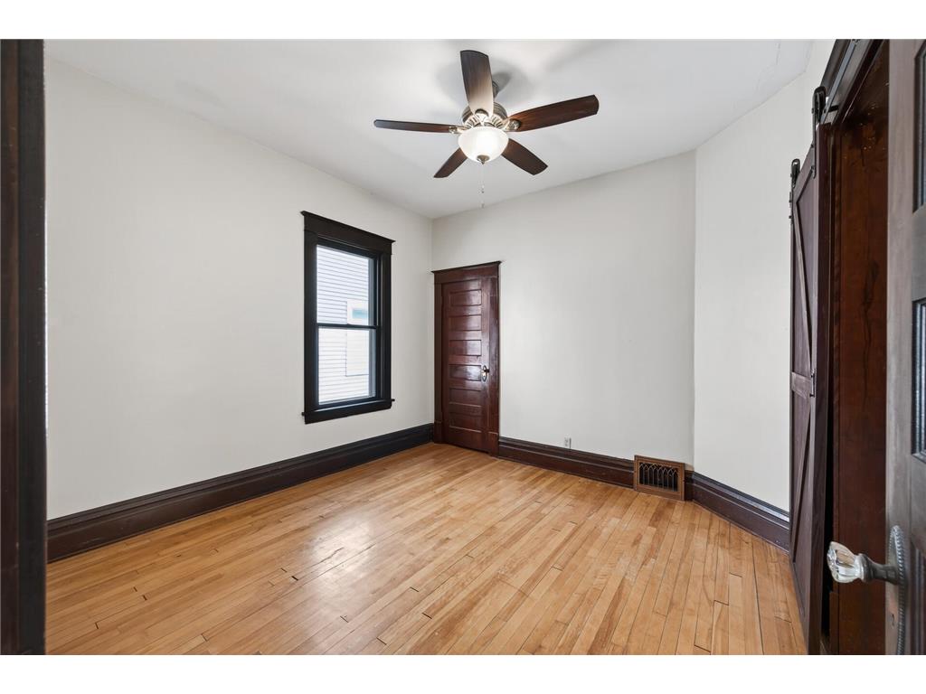 620 Van Buren Street NE Minneapolis MN 55413 7069234 image32