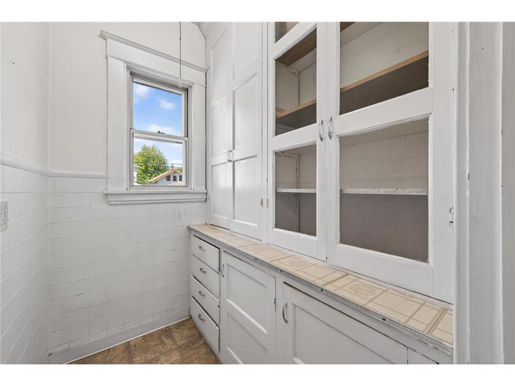 620 Van Buren Street NE Minneapolis MN 55413 7069234 image38