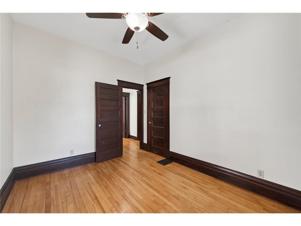620 Van Buren Street NE Minneapolis MN 55413 7069234 image40