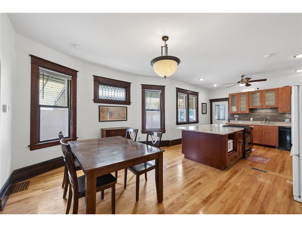 620 Van Buren Street NE Minneapolis MN 55413 7069234 image5