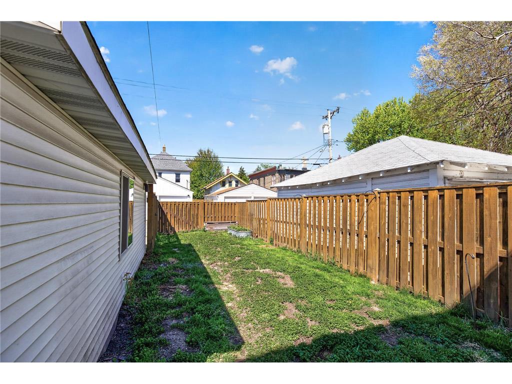 620 Van Buren Street NE Minneapolis MN 55413 7069234 image52