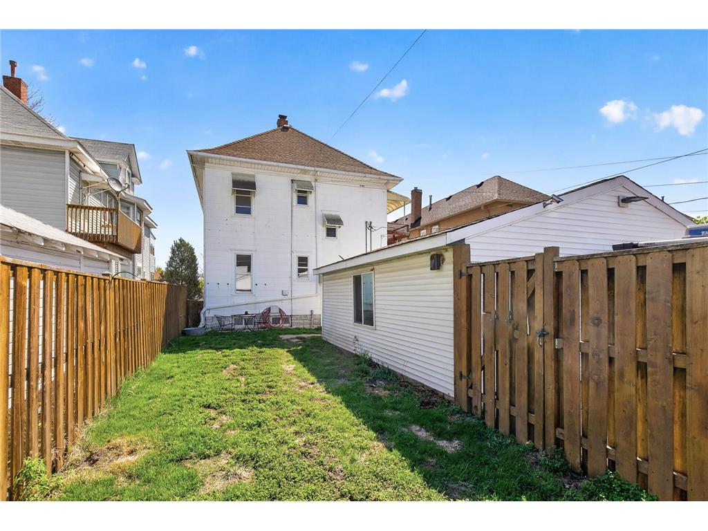 620 Van Buren Street NE Minneapolis MN 55413 7069234 image53