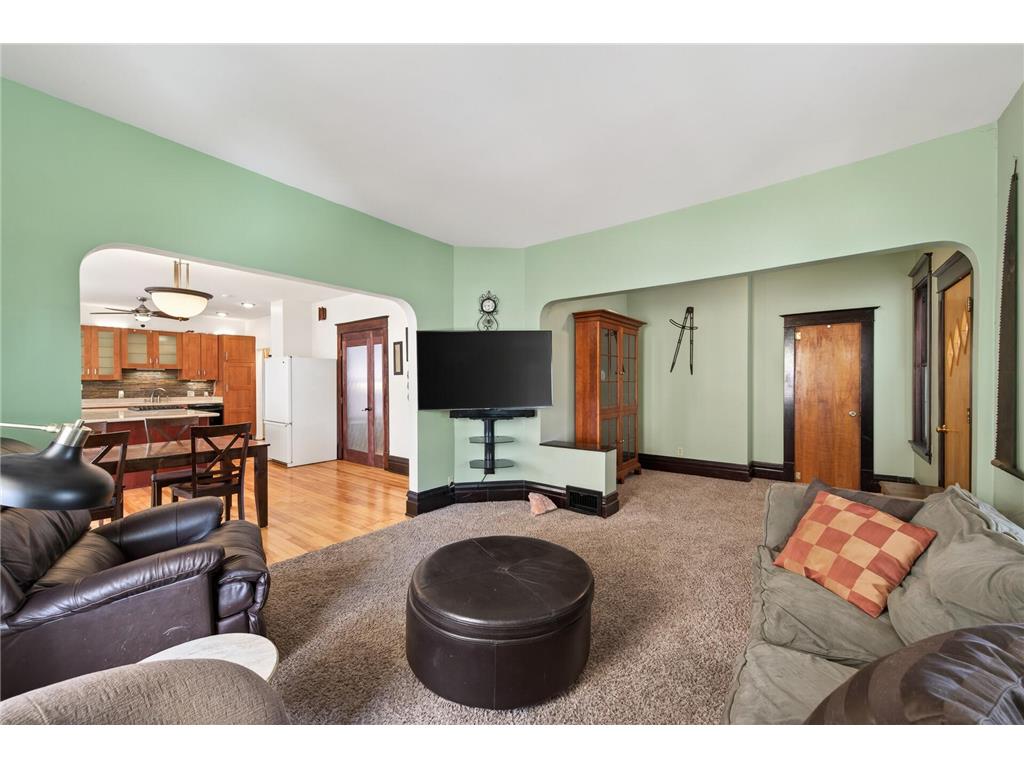 620 Van Buren Street NE Minneapolis MN 55413 7069234 image8