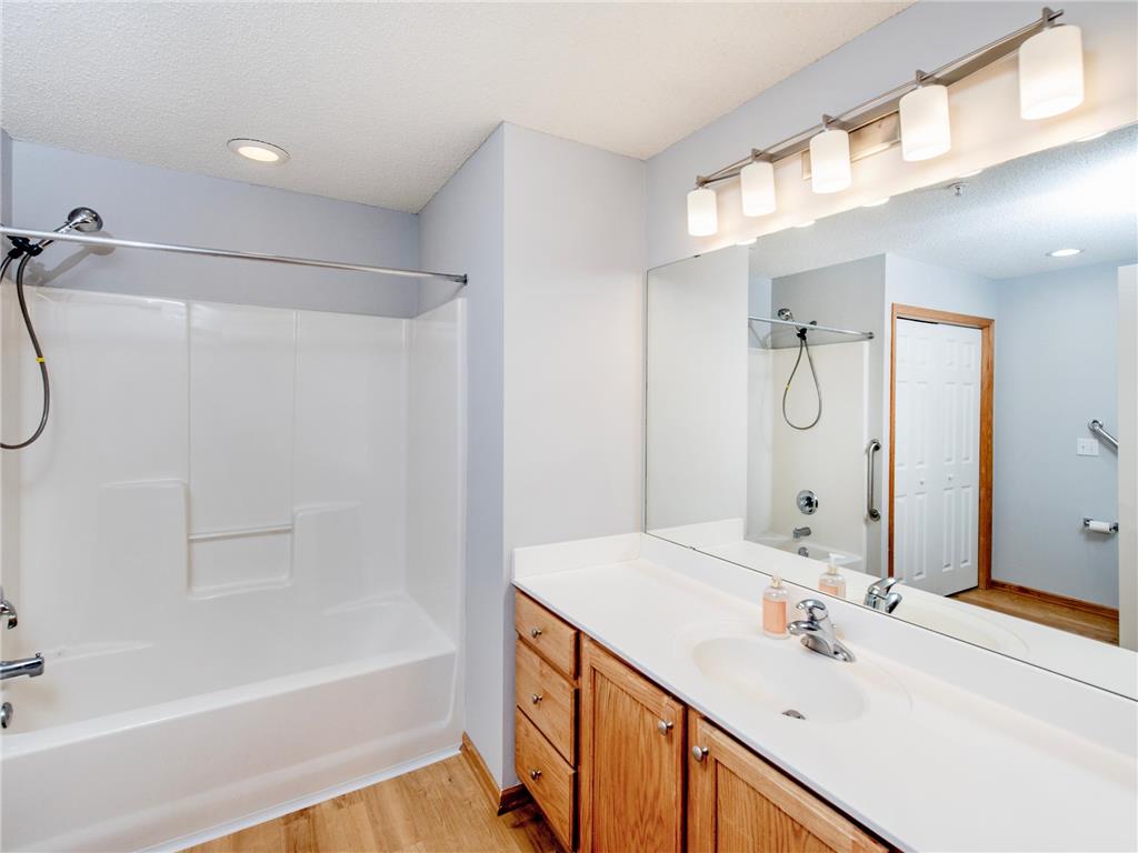 620 Wesley Commons Drive #19 Golden Valley MN 55427 7091020 image20