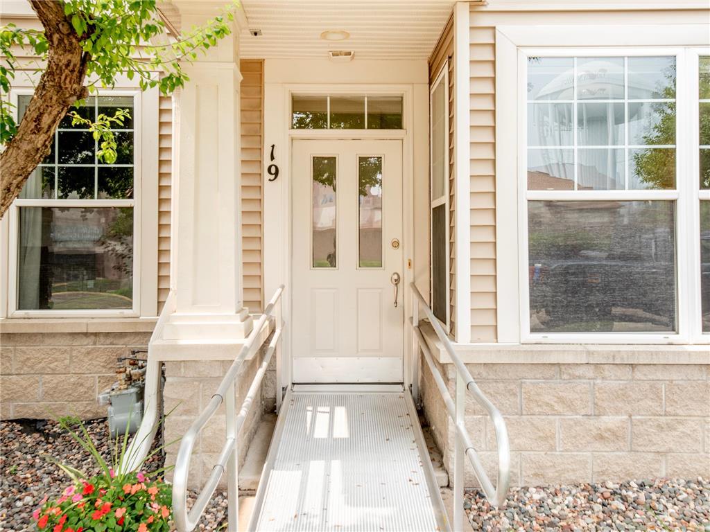 620 Wesley Commons Drive #19 Golden Valley MN 55427 7091020 image3