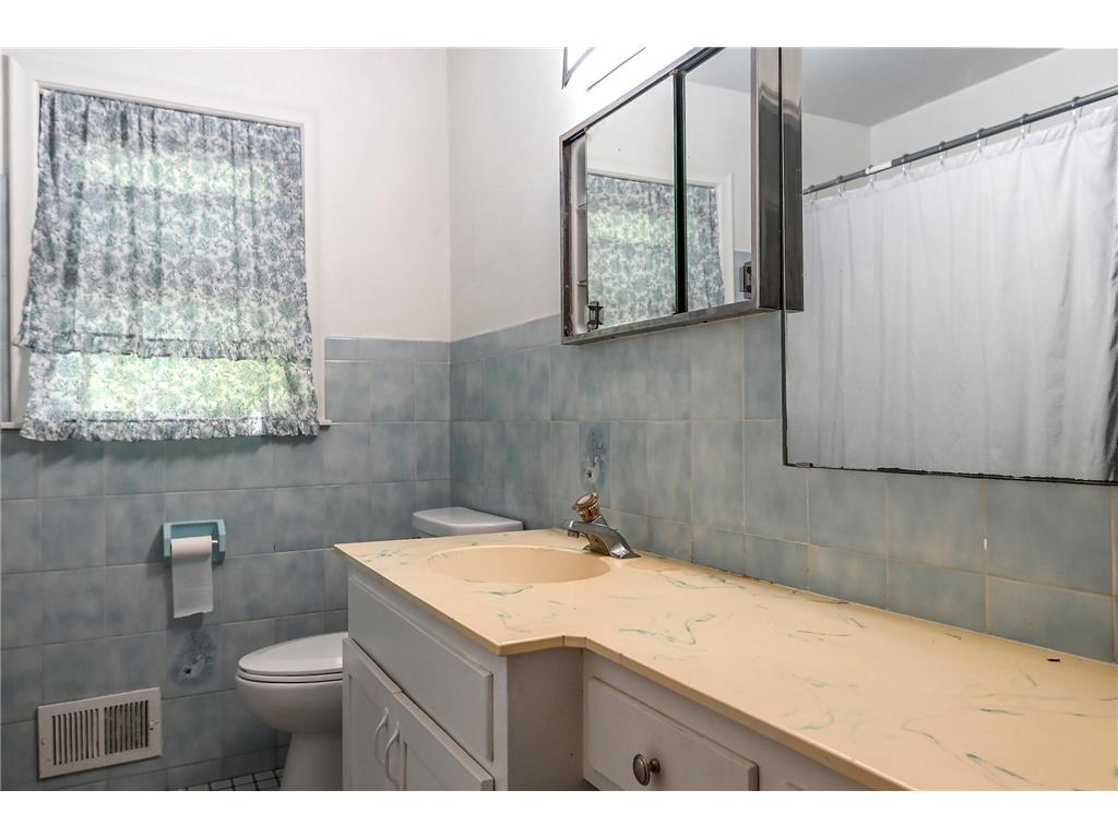 6201 Riverview Terrace NE Fridley MN 55432 7096208 image12