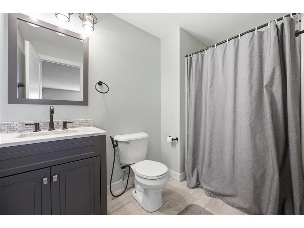 6204 63rd Avenue S Fargo ND 58104 7090050 image39