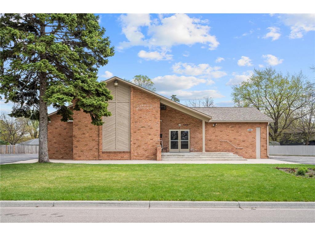 6206 Lilac Drive N Brooklyn Center MN 55430 7065788 image1