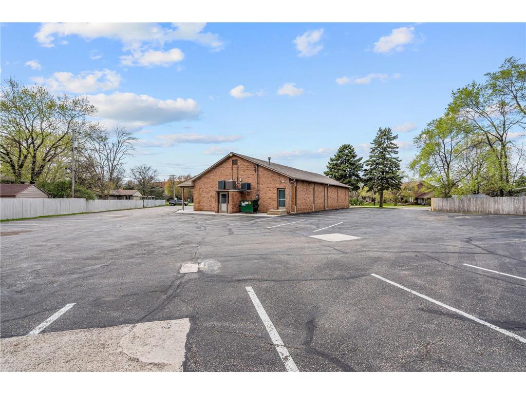 6206 Lilac Drive N Brooklyn Center MN 55430 7065788 image10