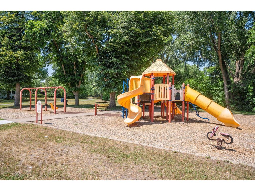 6208 92nd Trail Brooklyn Park MN 55443 6826481 image44