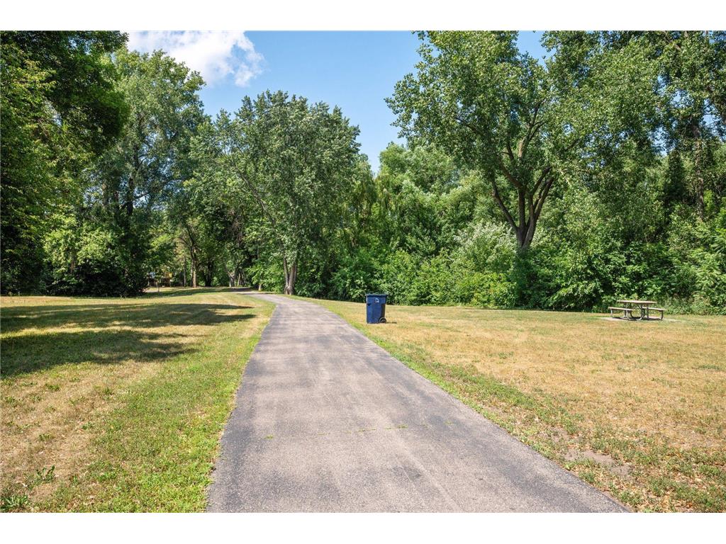 6208 92nd Trail Brooklyn Park MN 55443 6826481 image46