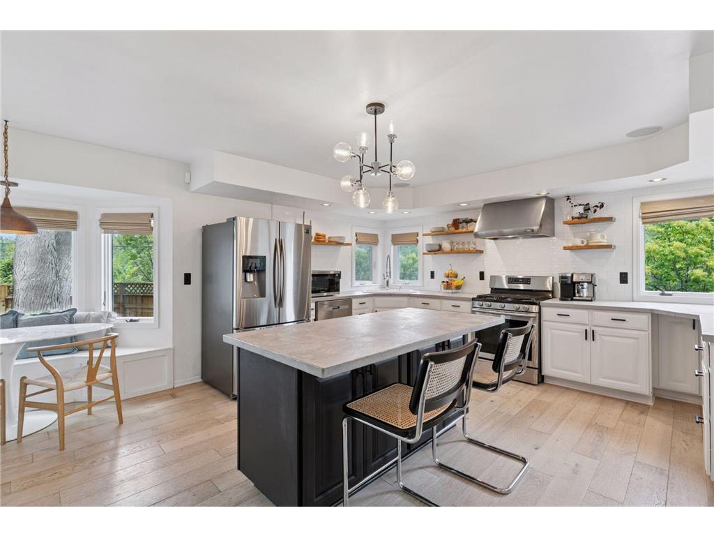 6208 Eden Prairie Road Eden Prairie MN 55346 6783902 image1