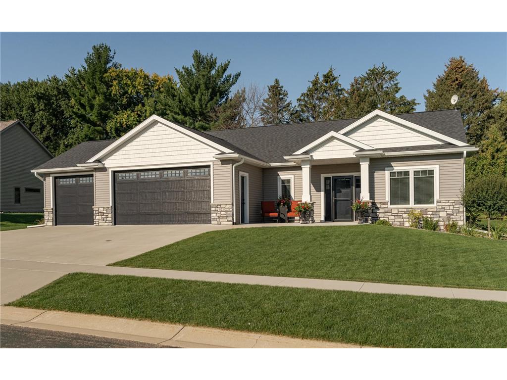 621 10th Street NW Dodge Center MN 55927 6598697 image1