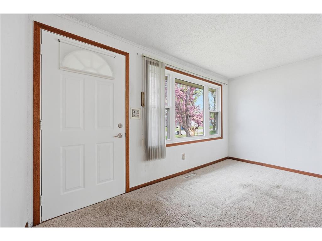 621 19th Street N Moorhead MN 56560 7076165 image10