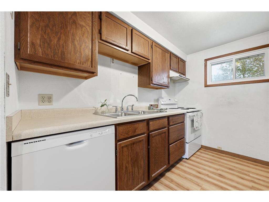 621 19th Street N Moorhead MN 56560 7076165 image17