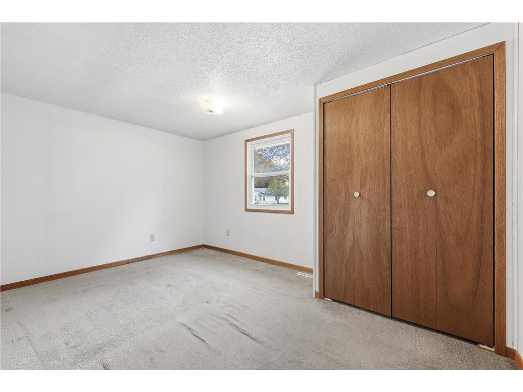 621 19th Street N Moorhead MN 56560 7076165 image19